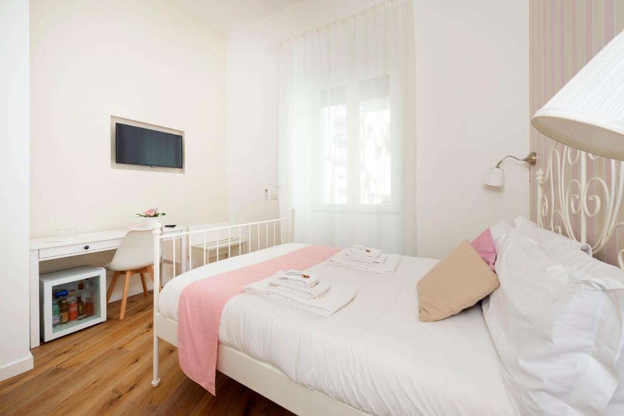 Ramo D'Oro Bed & Breakfast เนเปิลส์ ภายนอก รูปภาพ