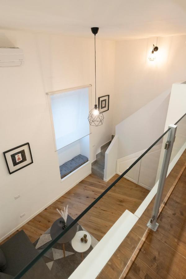 Ramo D'Oro Bed & Breakfast เนเปิลส์ ภายนอก รูปภาพ